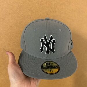 Vintage New Era Gray New York Yankees 59FIFTY Fitted Hat
